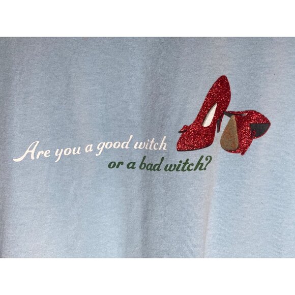Gildan Wizard of Oz ARE YOU A GOOD WITCH OR BAD Fitted T Shirt Soft Blue XL Ruby - Picture 2 of 5
